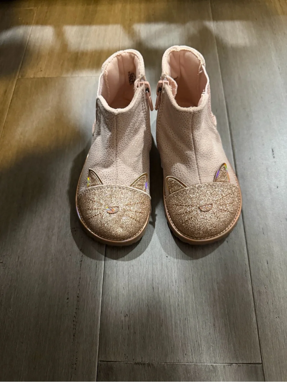 cupcakes & cashmere Blush Pink Glitter Cat-Toe Ankle Boots